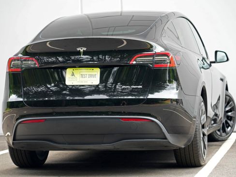 Used 2021 Tesla Model Y Long Range AWD/4WD image 4