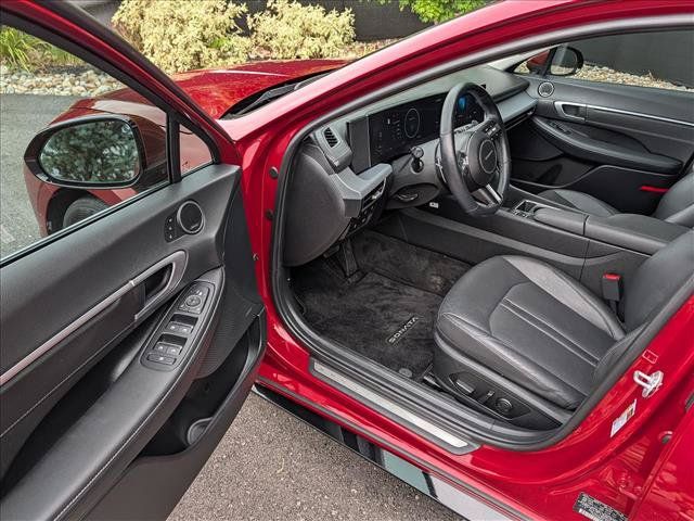Certified 2024 Hyundai Sonata Limited FWD image 23