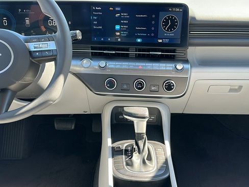 Certified 2024 Hyundai Kona SE image 8