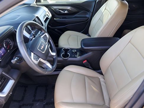 Used 2023 GMC Terrain SLE w/ Driver Convenience Package image 12