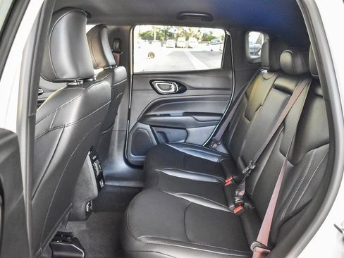 New 2026 Jeep Compass Limited image 18