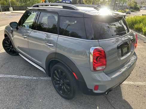 Used 2017 MINI Cooper Countryman S FWD image 3