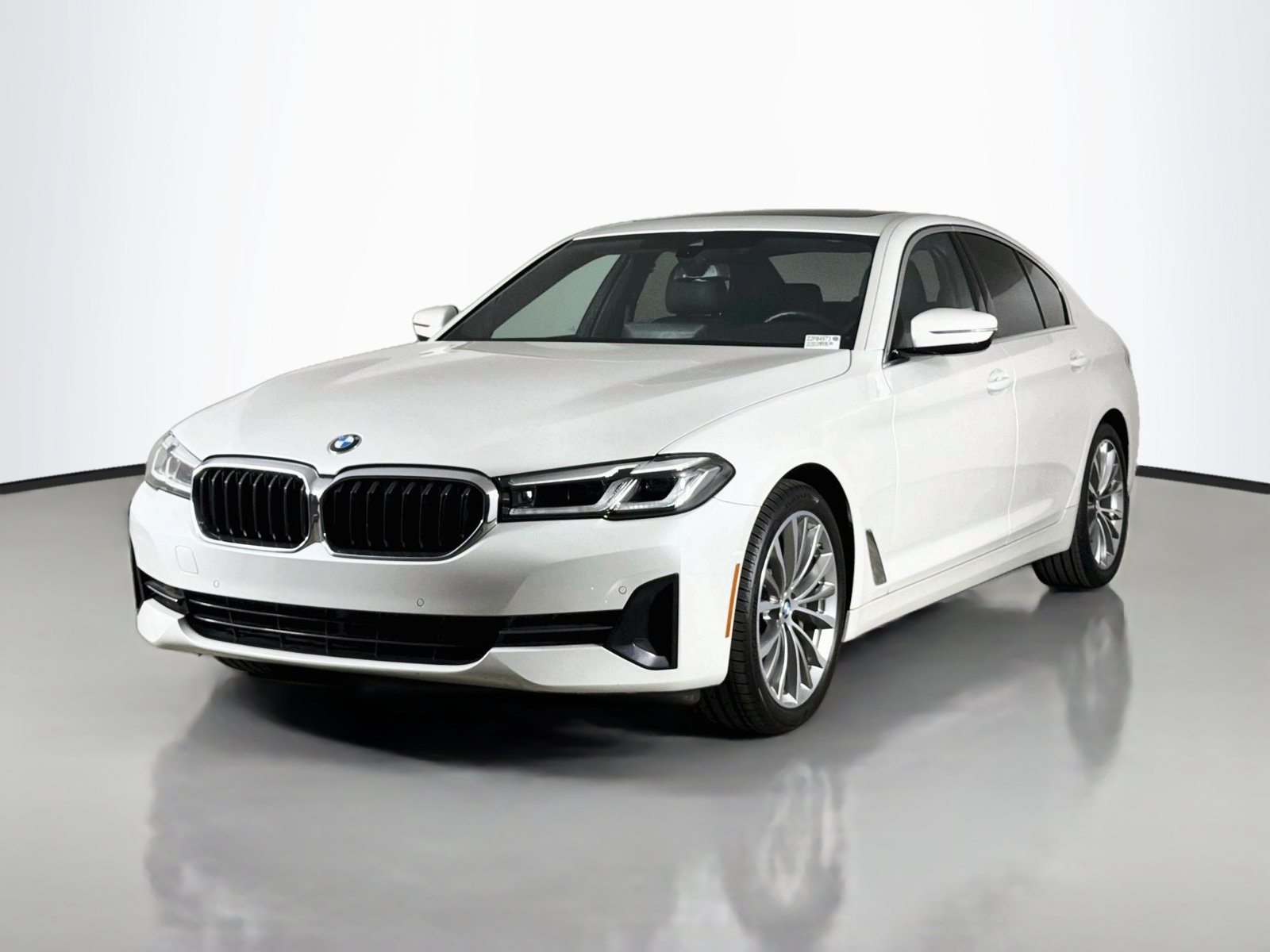 Used 2023 BMW 530i w/ Convenience Package RWD image 3