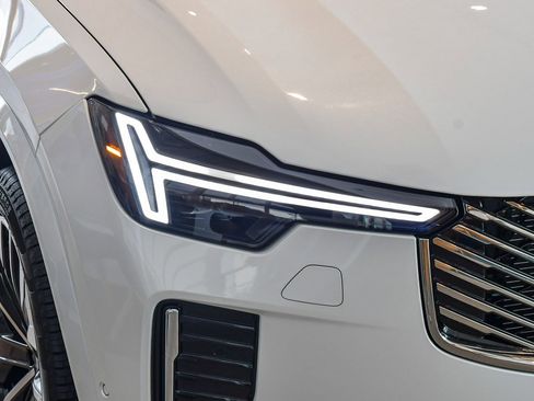 Used 2025 Volvo XC90 B5 Plus w/ Protection Package Premier image 5