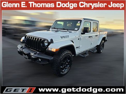 Certified 2023 Jeep Gladiator Willys image 3