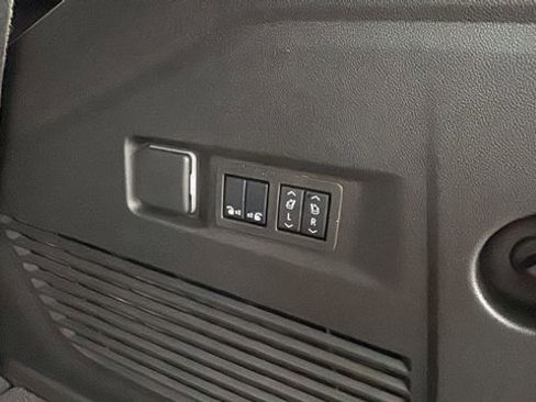 Certified 2025 Chevrolet Tahoe High Country image 44