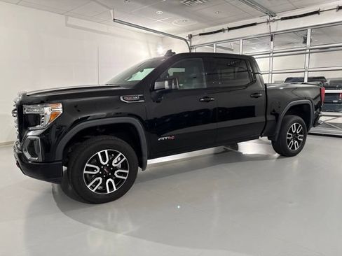 Used 2022 GMC Sierra 1500 AT4 w/ AT4 Premium Package AWD/4WD image 4