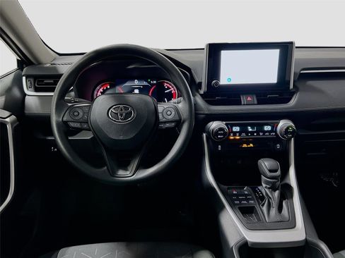 Used 2025 Toyota RAV4 XLE image 21