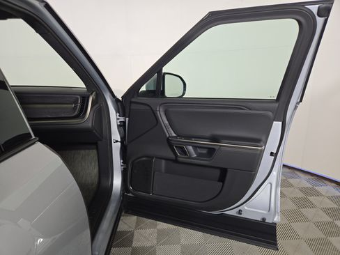 Used 2024 Rivian R1S Adventure AWD/4WD image 18
