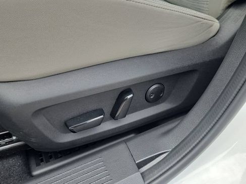 Certified 2023 Nissan Rogue SV FWD image 20