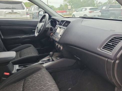 Used 2024 Mitsubishi Outlander Sport ES AWD/4WD image 32