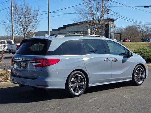 Used 2024 Honda Odyssey Elite image 5
