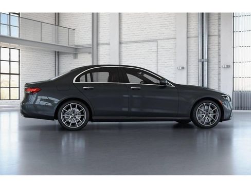 Used 2023 Mercedes-Benz E 350 4MATIC Sedan image 18
