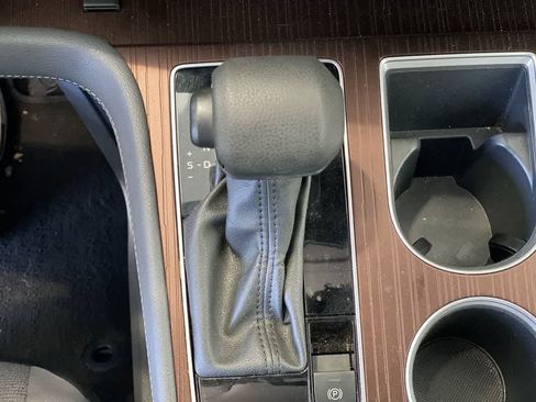 Certified 2024 Toyota Sienna LE FWD image 21
