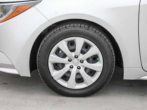 Certified 2022 Toyota Corolla LE w/ Carpet Mat Package (TMS) FWD image 11