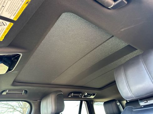 Used 2022 Land Rover Range Rover P525 Westminster Edition image 37