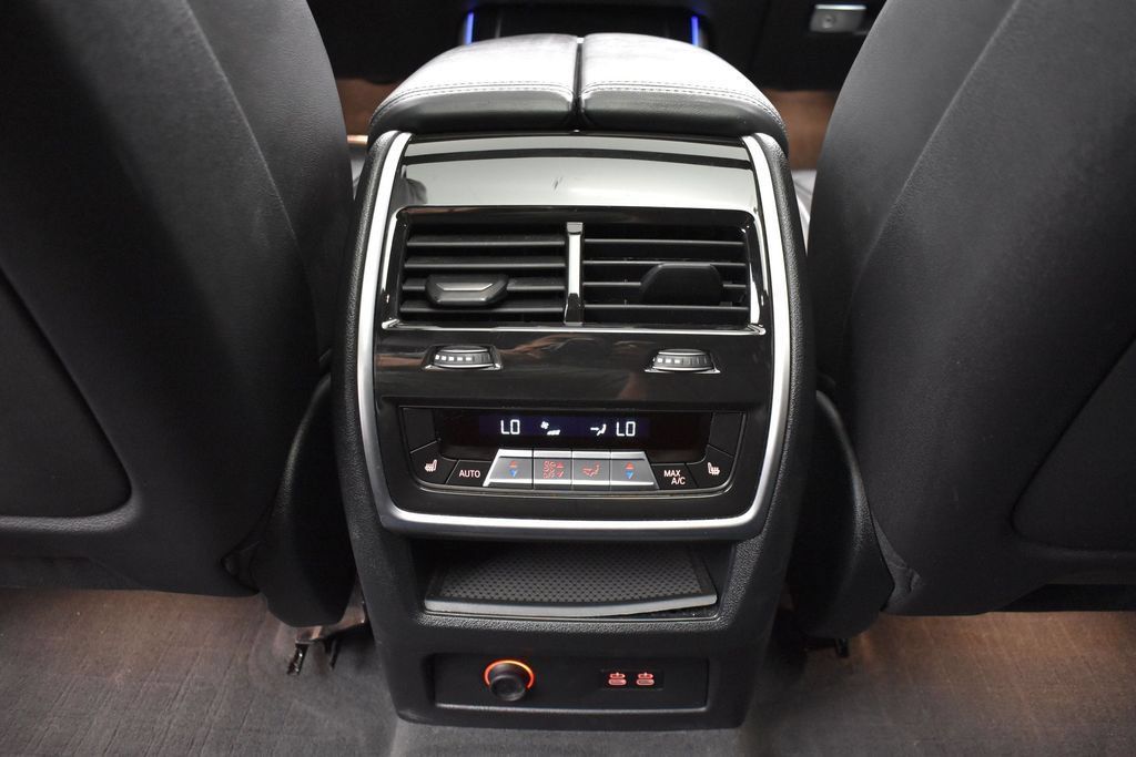 Used 2024 BMW X5 M60i AWD/4WD image 13