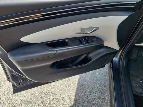 Used 2023 Hyundai Tucson SEL FWD image 21