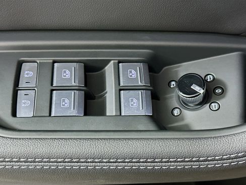 Used 2024 Audi Q8 e-tron Premium Plus w/ Premium Plus Package image 15