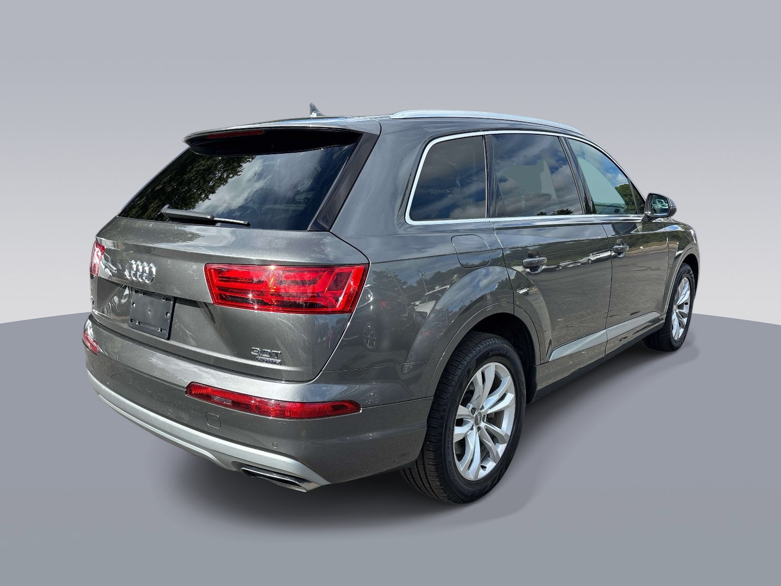 Used 2018 Audi Q7 3.0T Premium Plus w/ Premium Plus Package AWD/4WD image 3