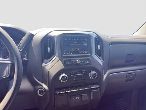 Used 2023 Chevrolet Silverado 1500 Custom Trail Boss AWD/4WD image 15