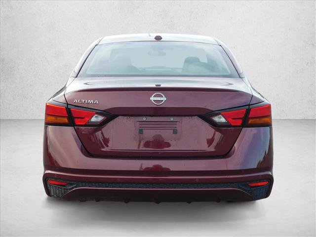 Used 2025 Nissan Altima 2.5 SV FWD image 6