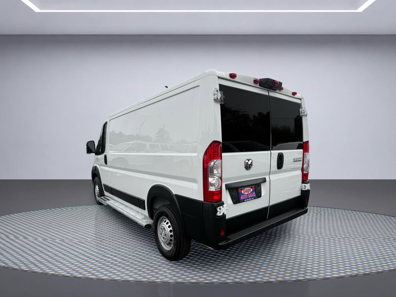 Used 2025 RAM ProMaster 2500 w/ U-Haul Equipment Group FWD image 4