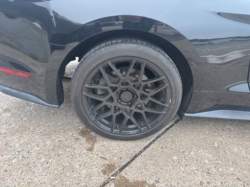 Used 2020 Ford Mustang GT image 7