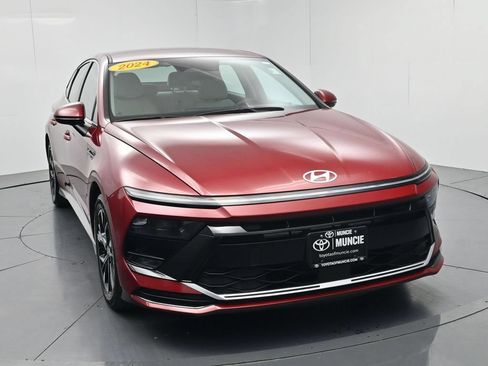 Used 2024 Hyundai Sonata SEL FWD image 2