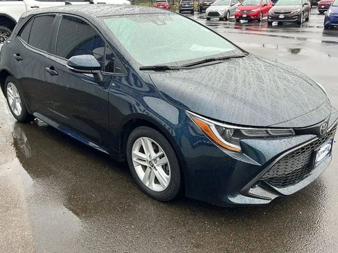 Used 2021 Toyota Corolla SE w/ SE Preferred Package FWD image 3