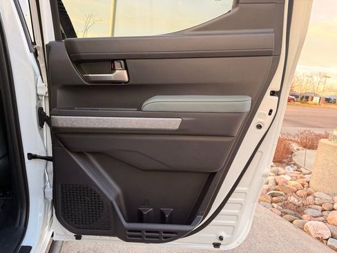 Used 2025 Toyota Tacoma Trailhunter image 24