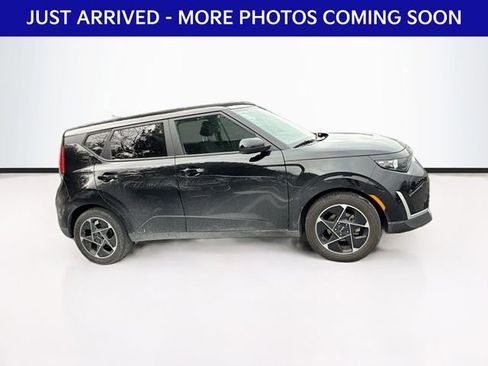 Used 2023 Kia Soul EX image 9