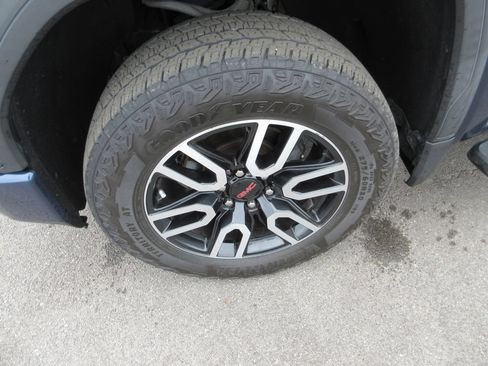 Used 2020 GMC Sierra 1500 AT4 w/ AT4 Premium Package AWD/4WD image 15