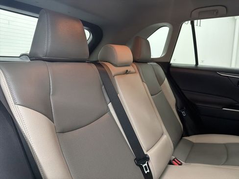 Used 2021 Toyota RAV4 LE FWD image 25