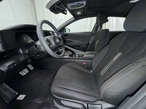 New 2026 Hyundai Elantra SEL Sport Premium FWD image 3