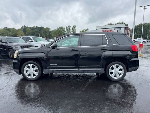Used 2017 GMC Terrain SLE FWD image 2