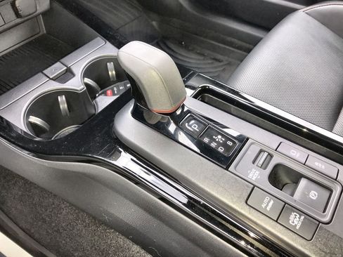 Used 2024 Toyota Prius Prime Premium w/ Advanced Technology Package image 19