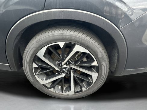 Used 2024 Mitsubishi Outlander SE image 20