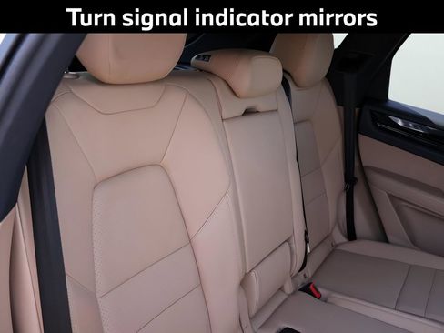 Used 2021 Porsche Cayenne image 14