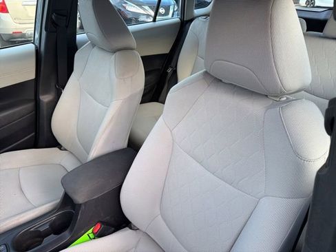Used 2022 Toyota Corolla Cross L image 13