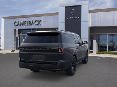 New 2026 Lincoln Navigator L Reserve w/ Jet Appearance Package AWD/4WD image 8