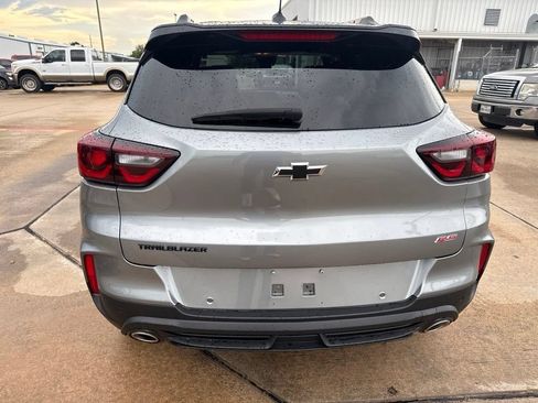 Used 2025 Chevrolet TrailBlazer RS w/ Convenience Package FWD image 4