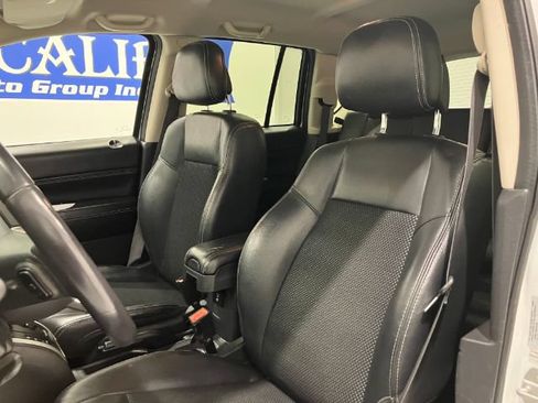 Used 2016 Jeep Compass Latitude AWD/4WD image 28