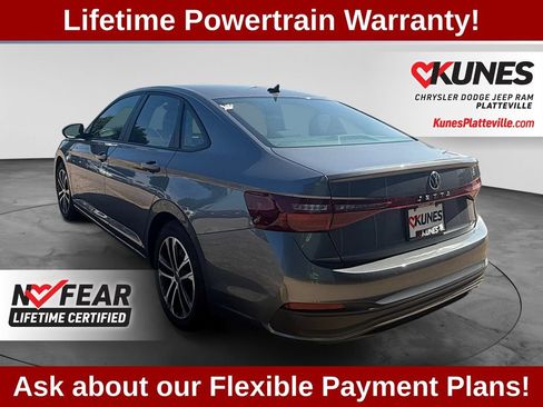 Used 2025 Volkswagen Jetta Sport FWD image 6
