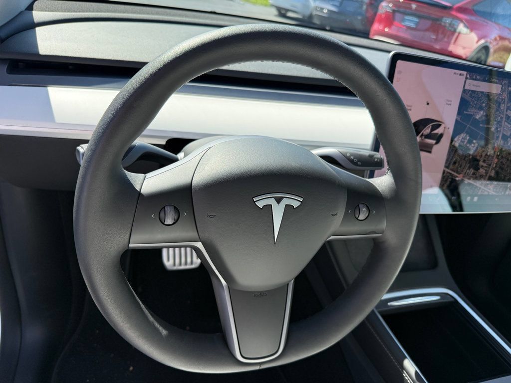 Used 2022 Tesla Model Y Performance AWD/4WD image 10