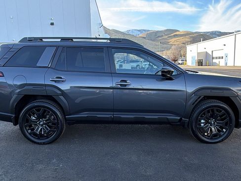 New 2026 Subaru Outback Limited XT image 2