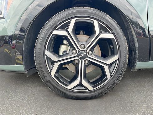 Used 2023 Kia Niro SX Touring FWD image 30