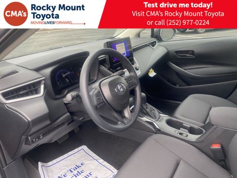 Used 2026 Toyota Corolla LE image 12