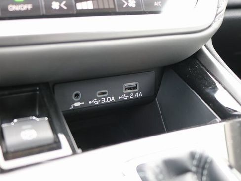 Used 2025 Subaru Outback Onyx Edition image 37