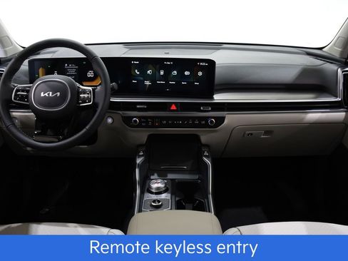 New 2025 Kia Sorento EX image 8